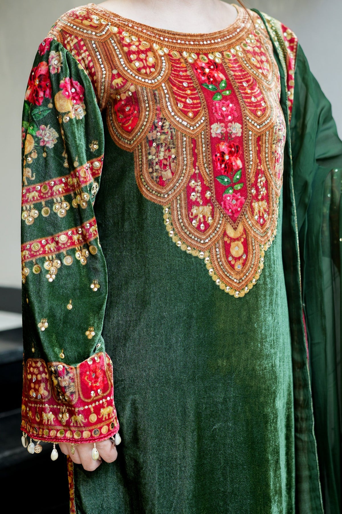 Rijhaya Hand Embroidered Suit Set